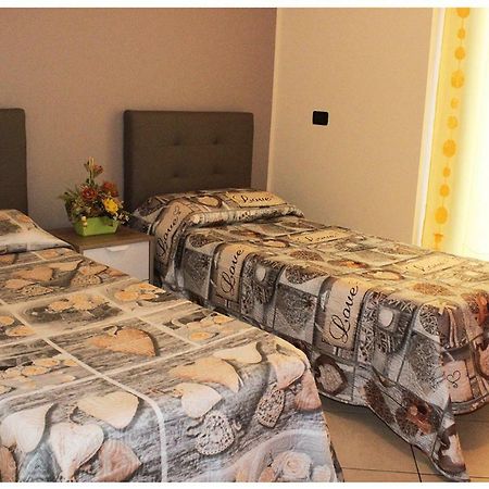 Casa Vacanza "La Chiazza Di Grutti" Grotte  Exteriér fotografie