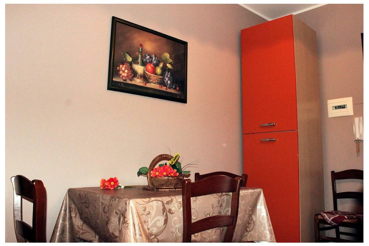 Casa Vacanza "La Chiazza Di Grutti" Grotte  Exteriér fotografie